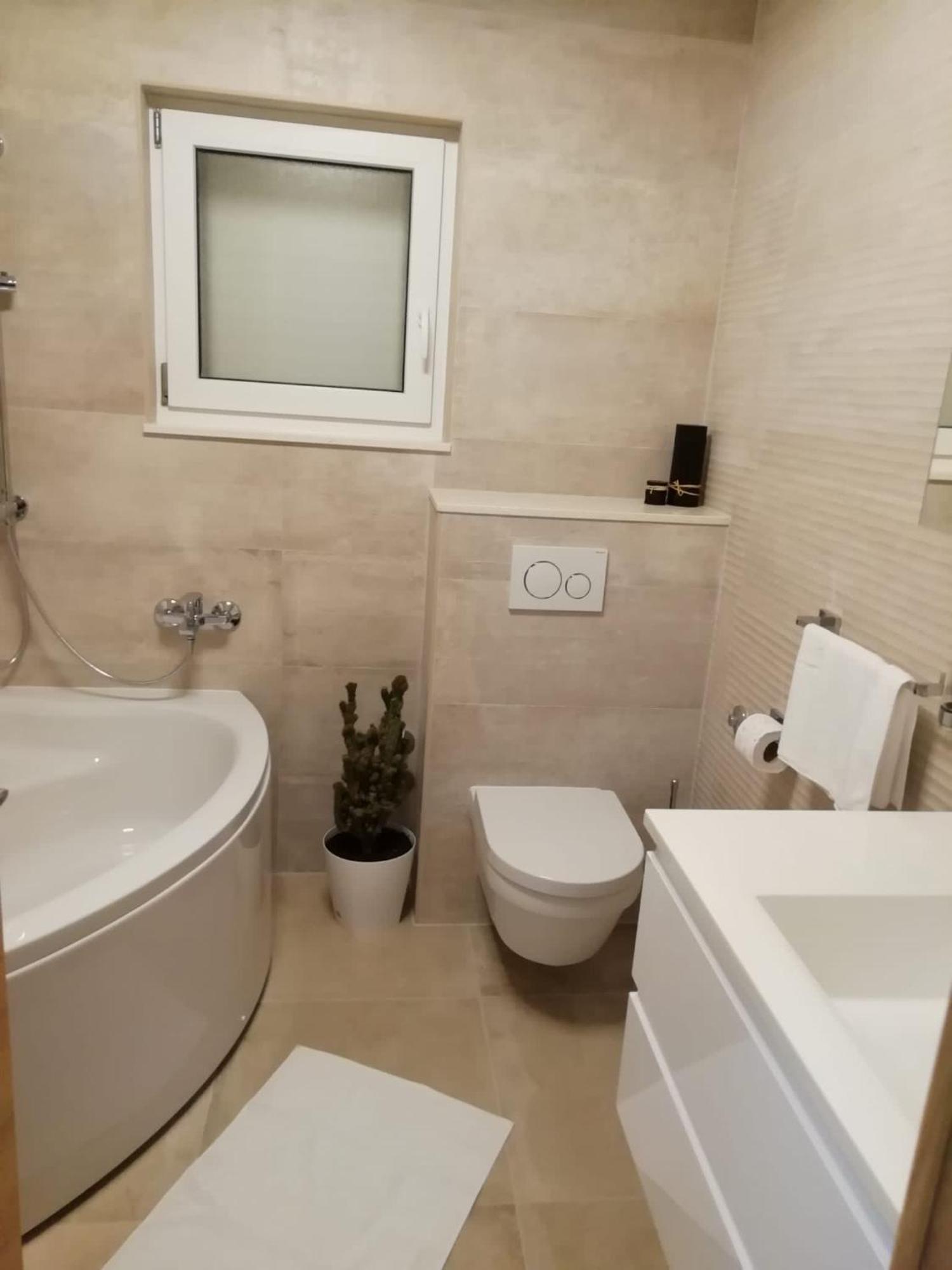 Apartmán Albatros Kaštel Sućurac Exteriér fotografie