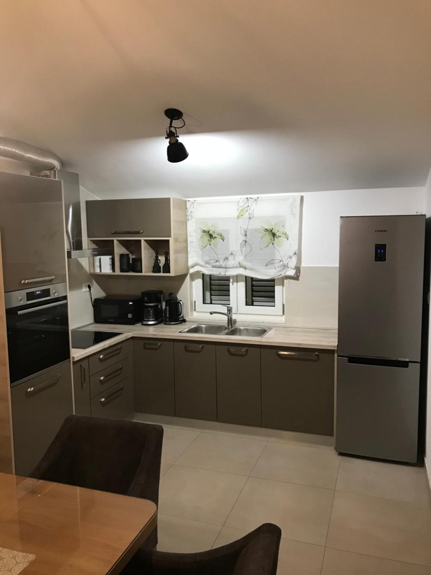 Apartmán Albatros Kaštel Sućurac Exteriér fotografie